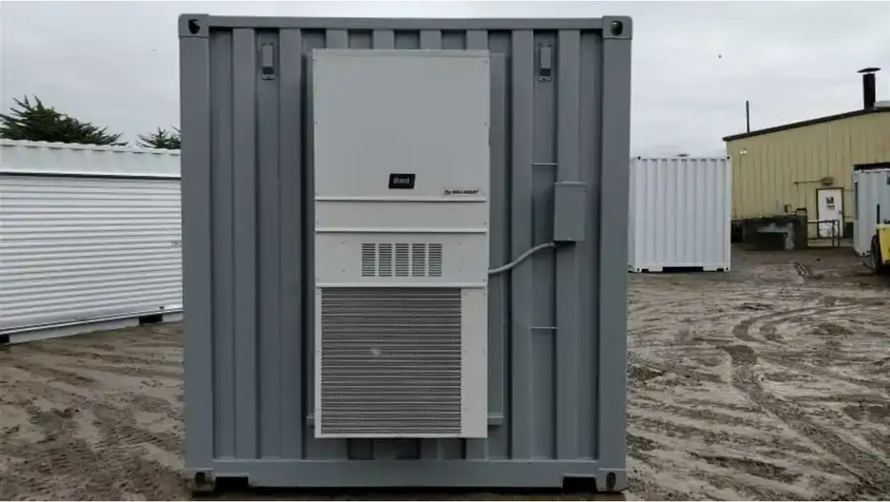 20 ft Shipping Container with Roll Up Door USA